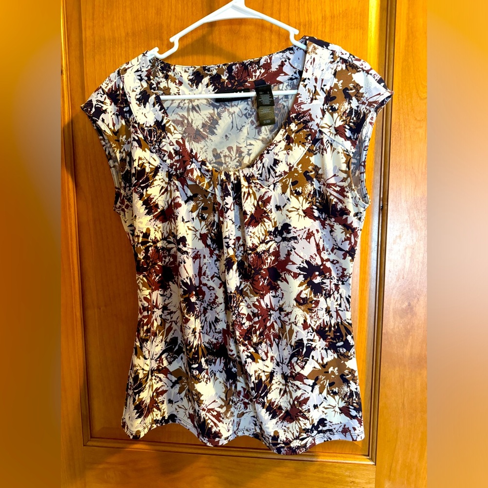 Women’s cap sleeve dress shirt